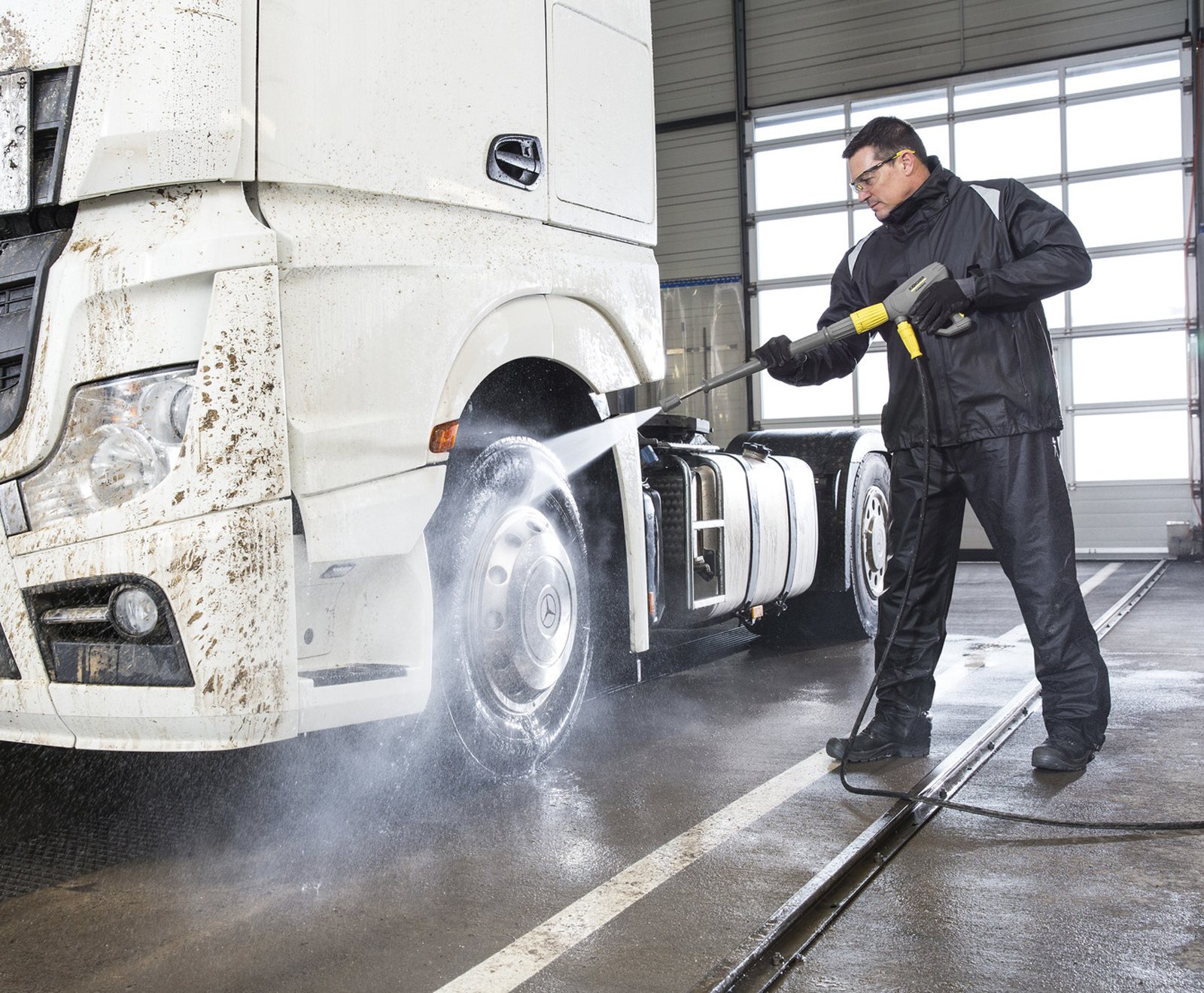 For washing tractor units